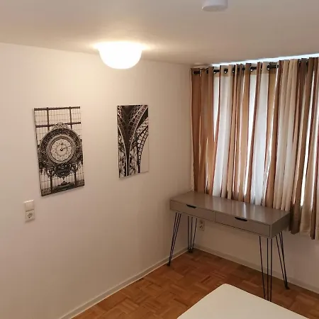2 Zimmer Zentral Gelegen In شقة Laichingen